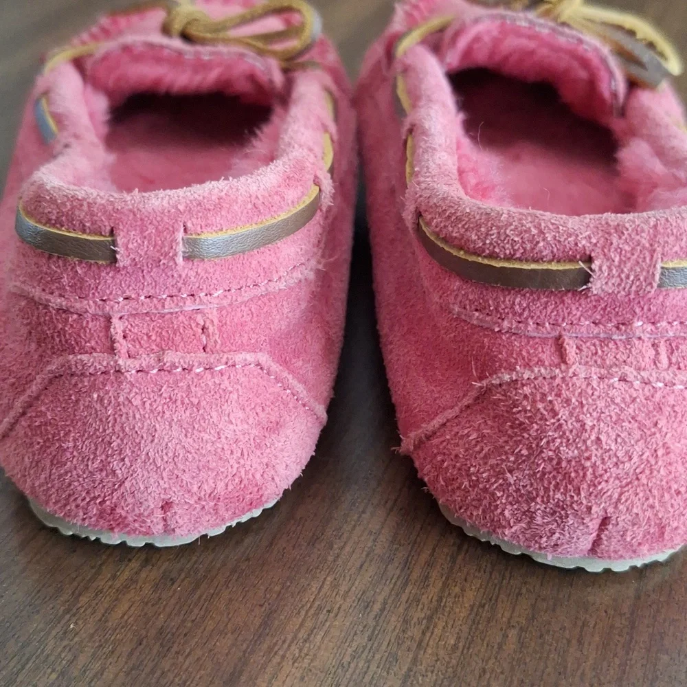 Minnetonka girls size